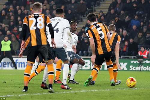 Paul Pogba ghi bàn quan trọng, đưa M.U vào chung kết