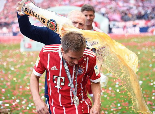 Bayern Munich giã biệt Lahm và Alonso