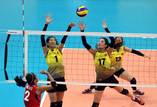 SEA Games ng&agrave;y 25-8: K&igrave;nh ngư 15 tuổi Kim Sơn tạo 2 c&uacute; sốc - Ảnh 18.