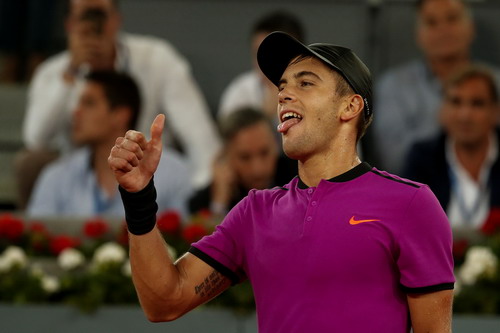Sao trẻ Coric quật ngã số 1 thế giới ở Madrid Open