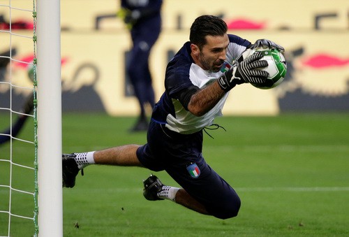 Tuyển &Yacute; chia tay huyền thoại Buffon - Ảnh 4.