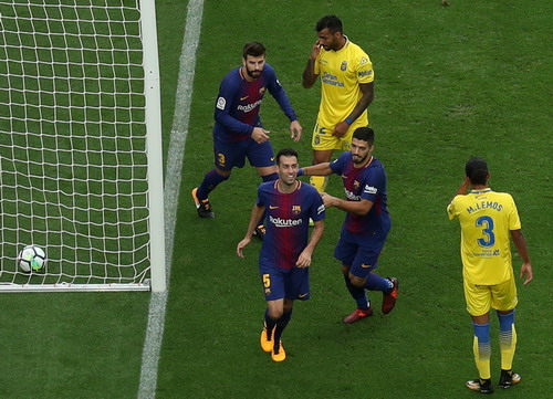 Nou Camp không khán giả, Barcelona đè bẹp Las Palmas - Ảnh 3.