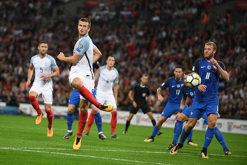 Xe tăng Đức bắn hạ Na Uy, Tam sư tho&aacute;t hiểm ở Wembley - Ảnh 7.