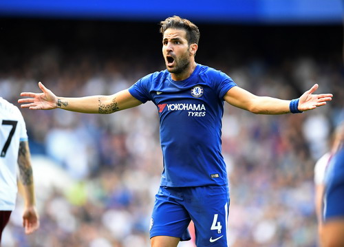 Nhận 2 thẻ đỏ, nh&agrave; v&ocirc; địch Chelsea thua thảm s&acirc;n nh&agrave; - Ảnh 5.