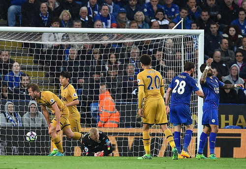 Harry Kane lập c&uacute; poker, Tottenham thắng v&ugrave;i dập Leicester - Ảnh 2.
