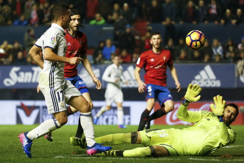 Thắng đậm Osasuna, Real Madrid giữ ngôi số 1 La Liga