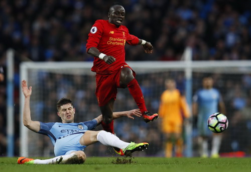 Chia điểm ở Etihad, Man City và Liverpool đối mặt thách thức