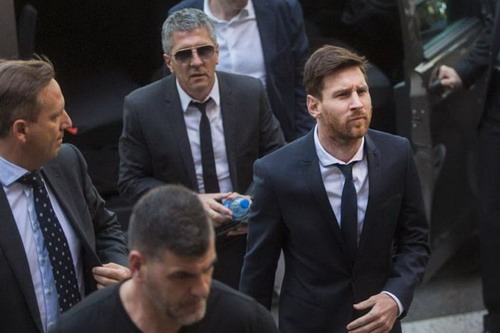 Nộp hơn 6 tỉ, Messi được hủy án tù treo