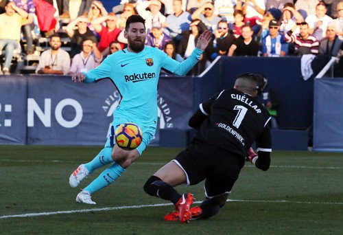 Barcelona vùi dập Leganes, derby Madrid đậm mùi bạo lực