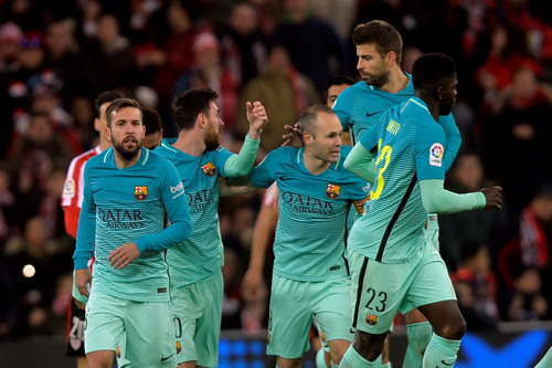 Messi ghi b&agrave;n quan trọng, gi&uacute;p Barcelona duy tr&igrave; hy vọng lượt về