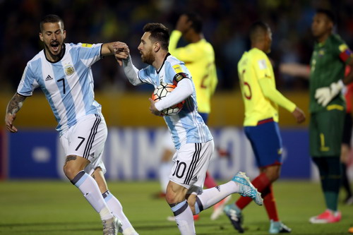 Lập hat-trick, Messi giành vé World Cup 2018 cho Argentina