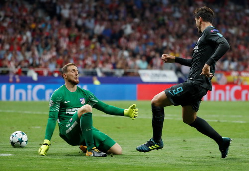 Man United đ&egrave; bẹp CSKA Moscow, Chelsea thắng nhẹ nh&agrave;ng Atletico Madrid - Ảnh 8.