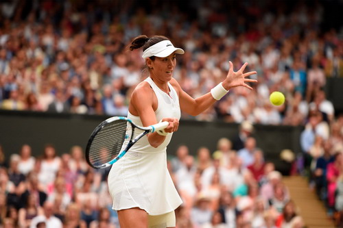 Thắng thần tốc, Muguruza lần đầu đăng quang Wimbledon - Ảnh 2.