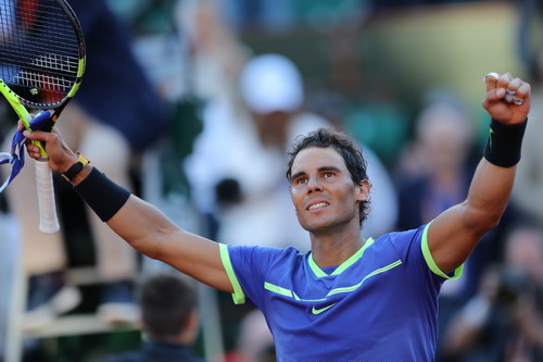 "Vua" Nadal thắng tốc hành, lần thứ 10 vào chung kết Roland Garros