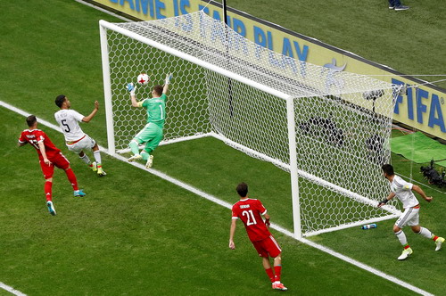 Ngược d&ograve;ng loại chủ nh&agrave; Confed Cup, Mexico v&agrave;o b&aacute;n kết - Ảnh 3.