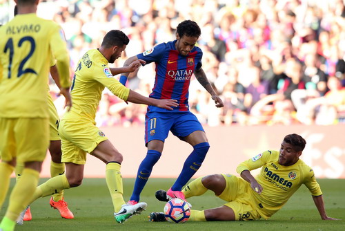 Messi lập siêu phẩm, Barcelona giữ chắc ngôi đầu La Liga