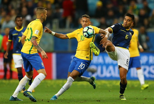 Coutinho t&aacute;i xuất ấn tượng, Brazil l&ecirc;n ng&ocirc;i số 1 Nam Mỹ - Ảnh 3.