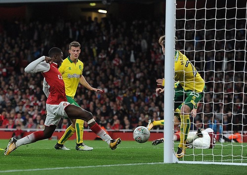 Man United hồi sinh ở League Cup, sao 18 tuổi giải cứu Arsenal - Ảnh 4.