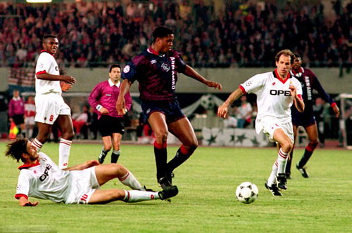 Justin Kluivert quyết nối bước cha gi&agrave;nh c&uacute;p ch&acirc;u &Acirc;u - Ảnh 1.