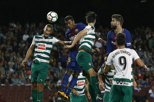Si&ecirc;u nh&acirc;n Messi đ&aacute;nh poker, Barcelona thắng đậm ở Nou Camp - Ảnh 3.