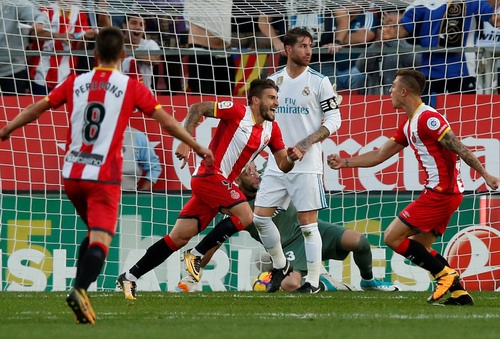 Ronaldo lại im tiếng, Real Madrid thua sốc "tí hon" Girona