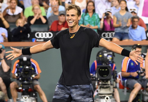 Vasek Pospisil đ&aacute;nh bại tay vợt số 1 thế giới Andy Murray