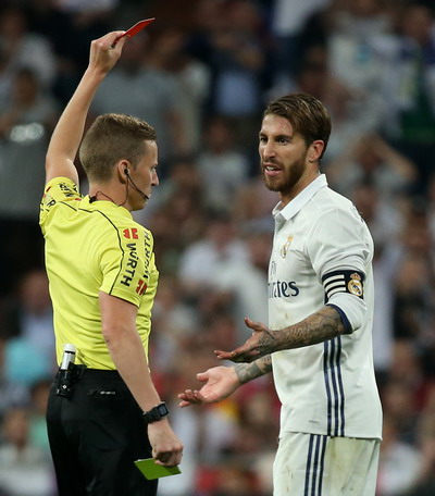 Thẻ đỏ của Ramos tạo bước ngoặt quan trọng cả trận đấu