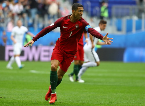 Ronaldo lập kỷ lục, Bồ Đ&agrave;o Nha nhấn ch&igrave;m New Zealand - Ảnh 3.