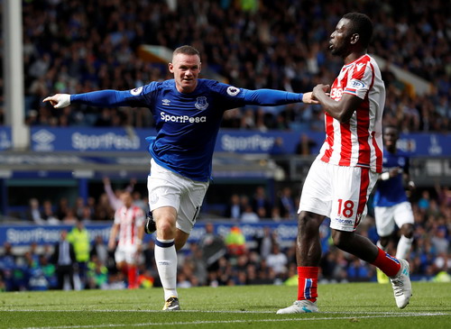 Nhận 2 thẻ đỏ, nh&agrave; v&ocirc; địch Chelsea thua thảm s&acirc;n nh&agrave; - Ảnh 7.