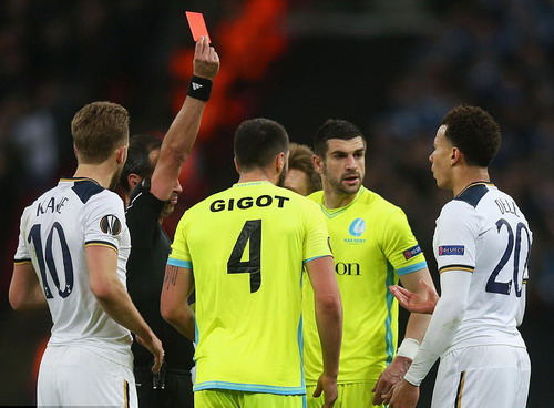 Tottenham gục ngã, đại gia Europa League tan tác