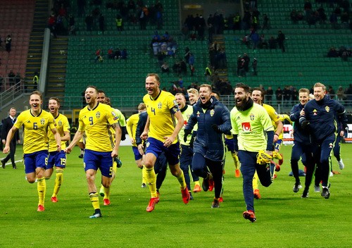 Dứt điểm kém, Ý mất vé World Cup vào tay Thụy Điển - Ảnh 6.