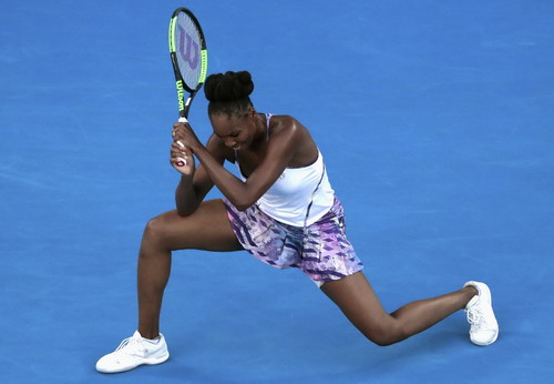 Venus gây nhiều khó khăn cho cô em Serena