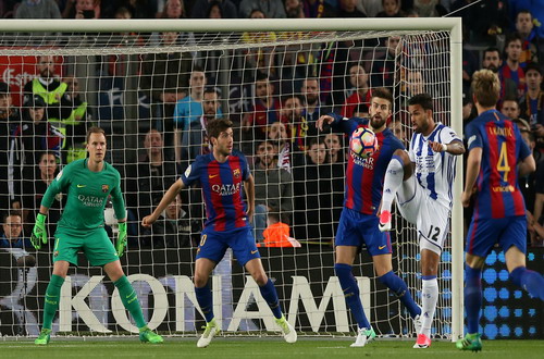 Real Madrid và Barcelona rượt đuổi trước “siêu kinh điển”
