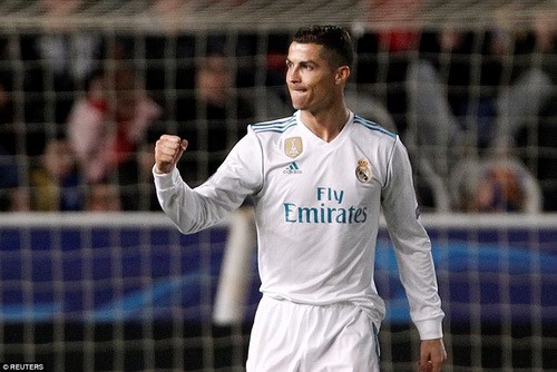 Cán mốc 100 bàn thắng, Ronaldo thành kỷ lục gia Champions League