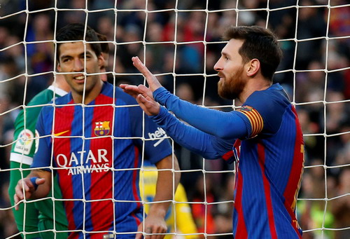 Suarez, Messi bùng nổ, Barcelona đè bẹp Las Palmas