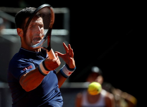 Hạ bệ Djokovic, Nadal tiến s&aacute;t ng&ocirc;i vương Madrid Open - Ảnh 2.