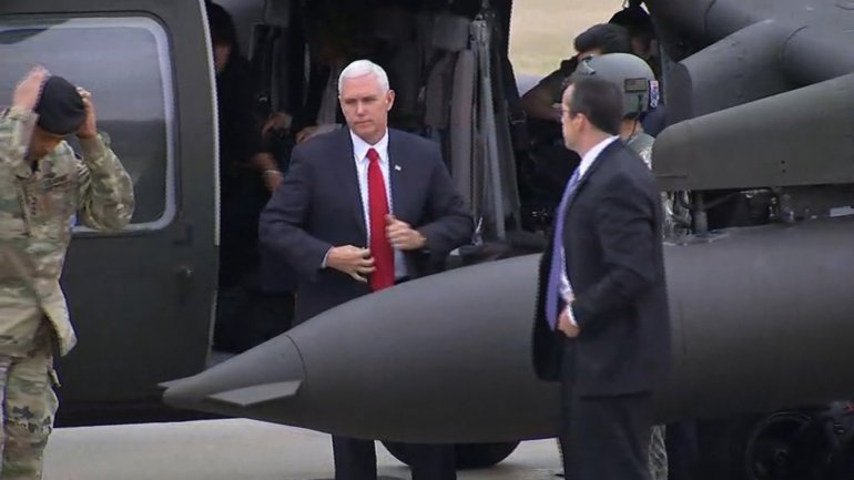 
&Ocirc;ng Pence đ&atilde; đến Trại Bonifas. Ảnh: CNN

