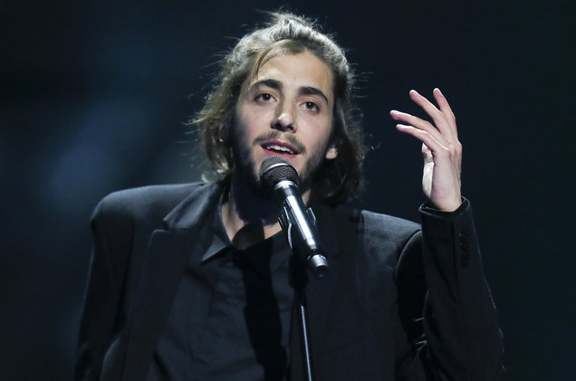 Bồ Đào Nha thắng Eurovison 2017 sau 53 năm