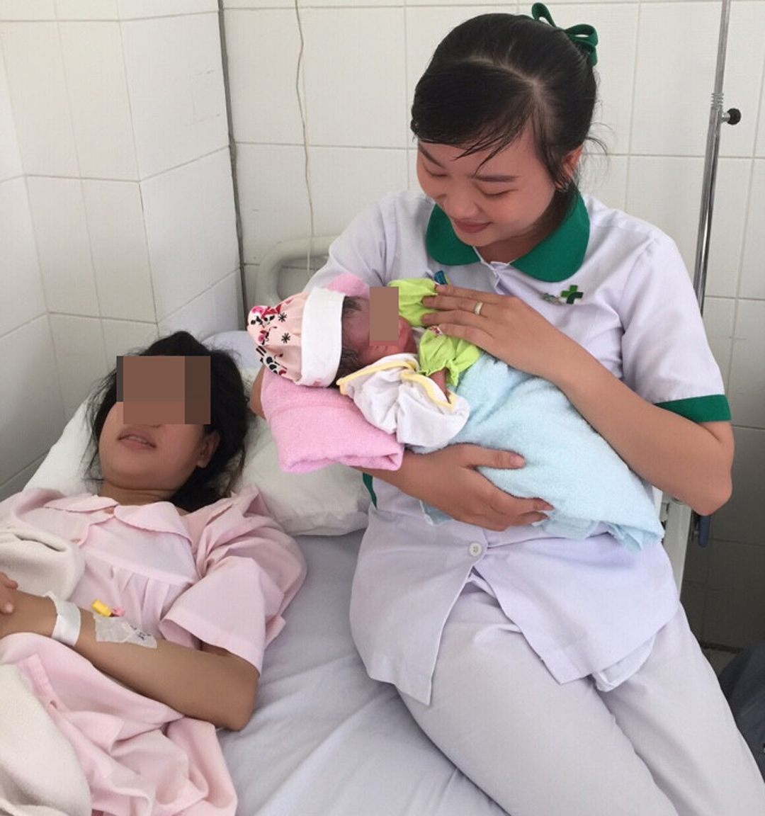 Kịp thời đỡ đẻ cho sản phụ bị vỡ ối giữa khuya
