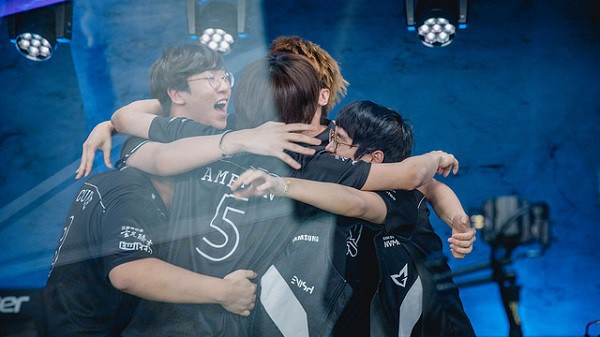 Quỷ vương Faker sụp đổ - Ảnh 3.