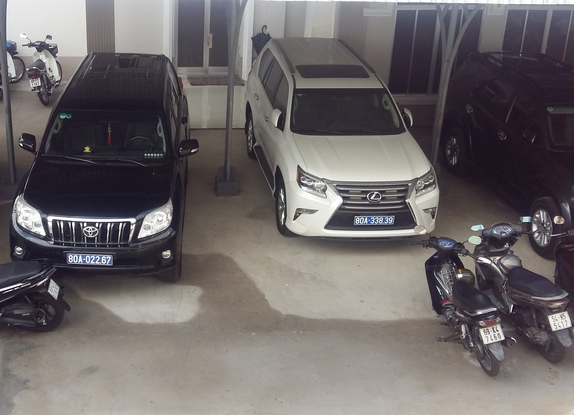 UBND tỉnh Cà Mau xin Chính phủ 2 xe dôi dư phục vụ công tác