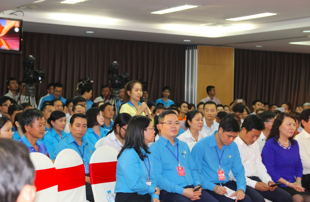Hình ảnh xúc động của Thủ tướng với công nhân Đồng Nai - Ảnh 10.