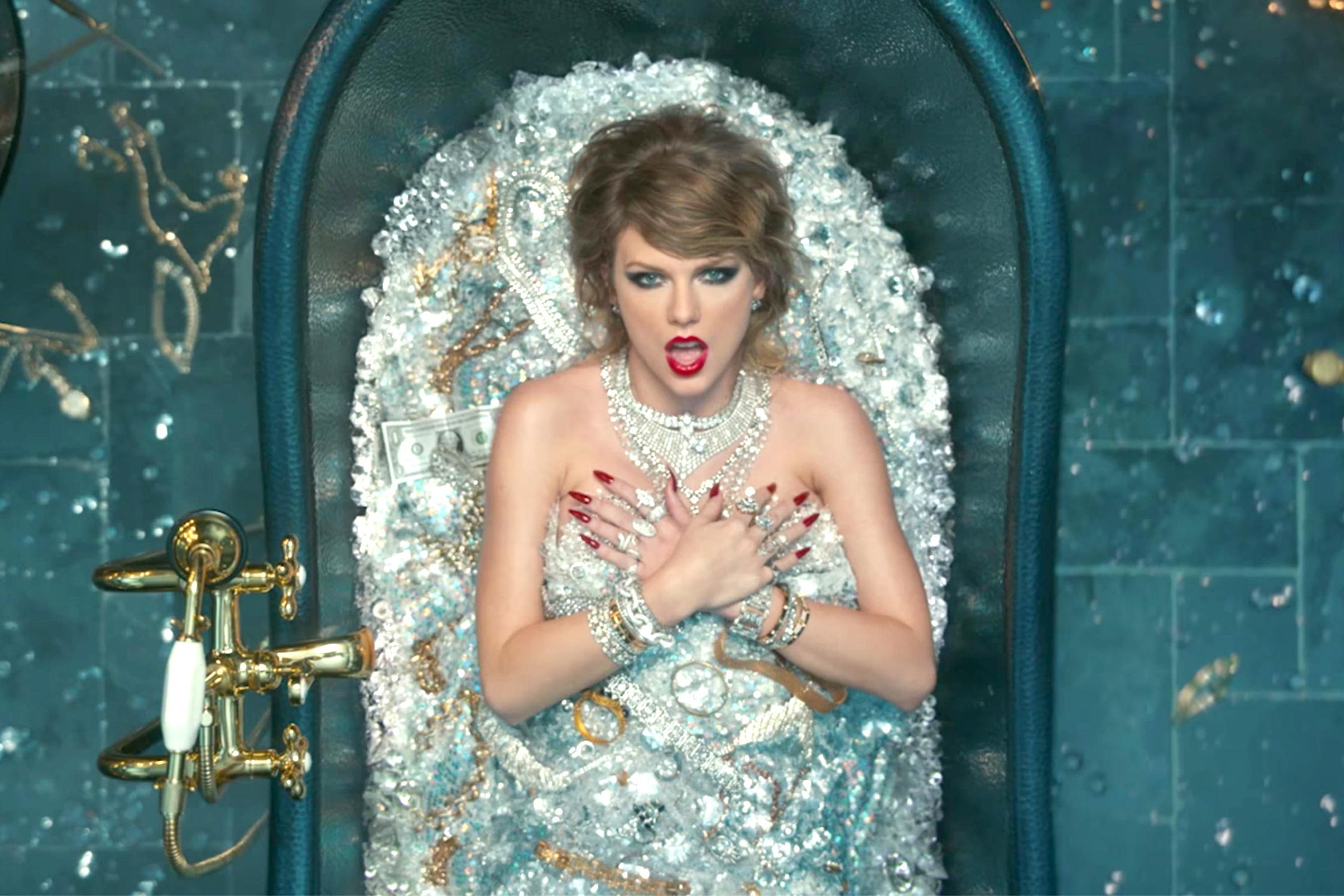 Taylor Swift đ&aacute;nh bại kỷ lục của Adele  - Ảnh 2.