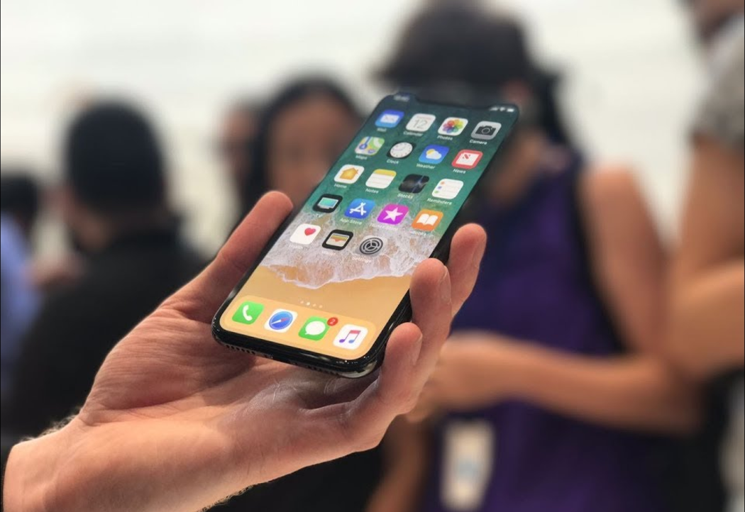 Đừng trách iPhone ngày càng đắt!