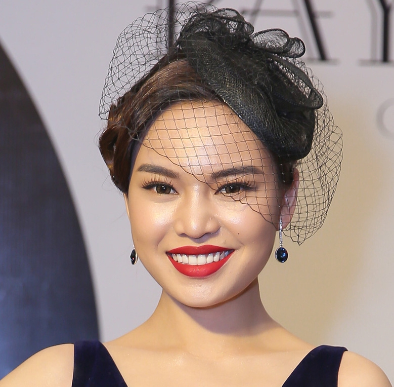 Giang Hồng Ngọc lấy tiền mua nhà làm album bolero
