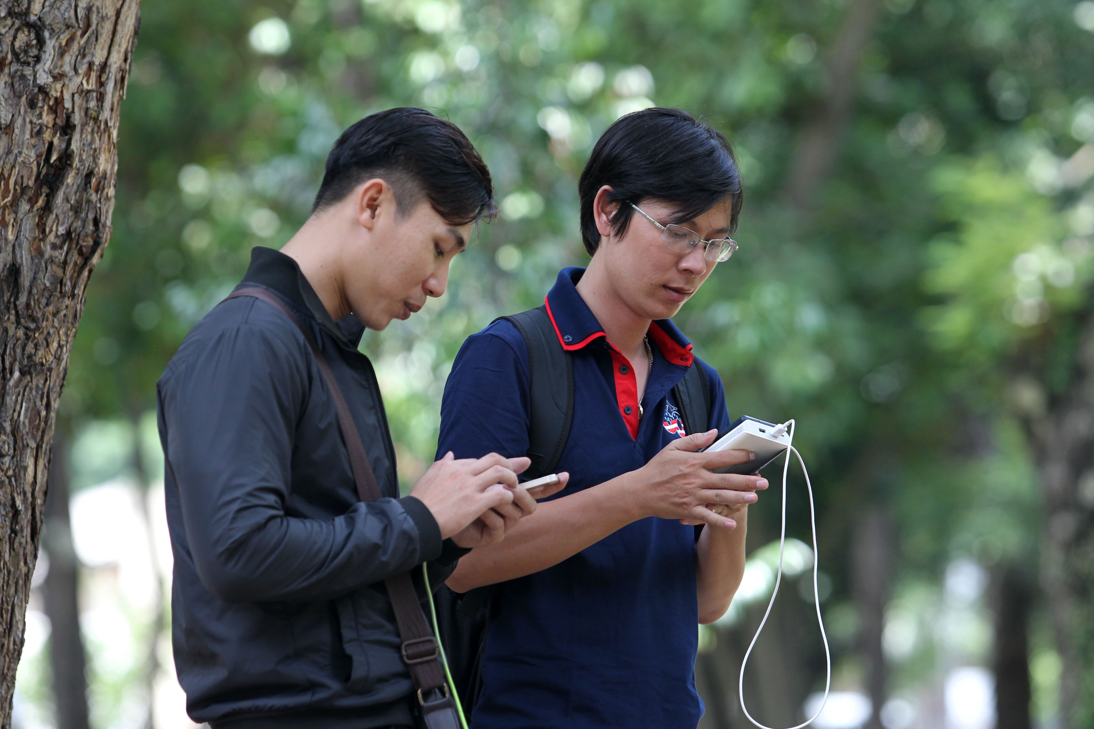 Nghi smartphone Trung Quốc có "đường lưỡi bò" bán tại Việt Nam