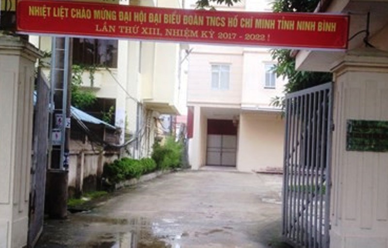 Tỉnh ủy Ninh Bình vào cuộc vụ giám đốc sở tát lái xe