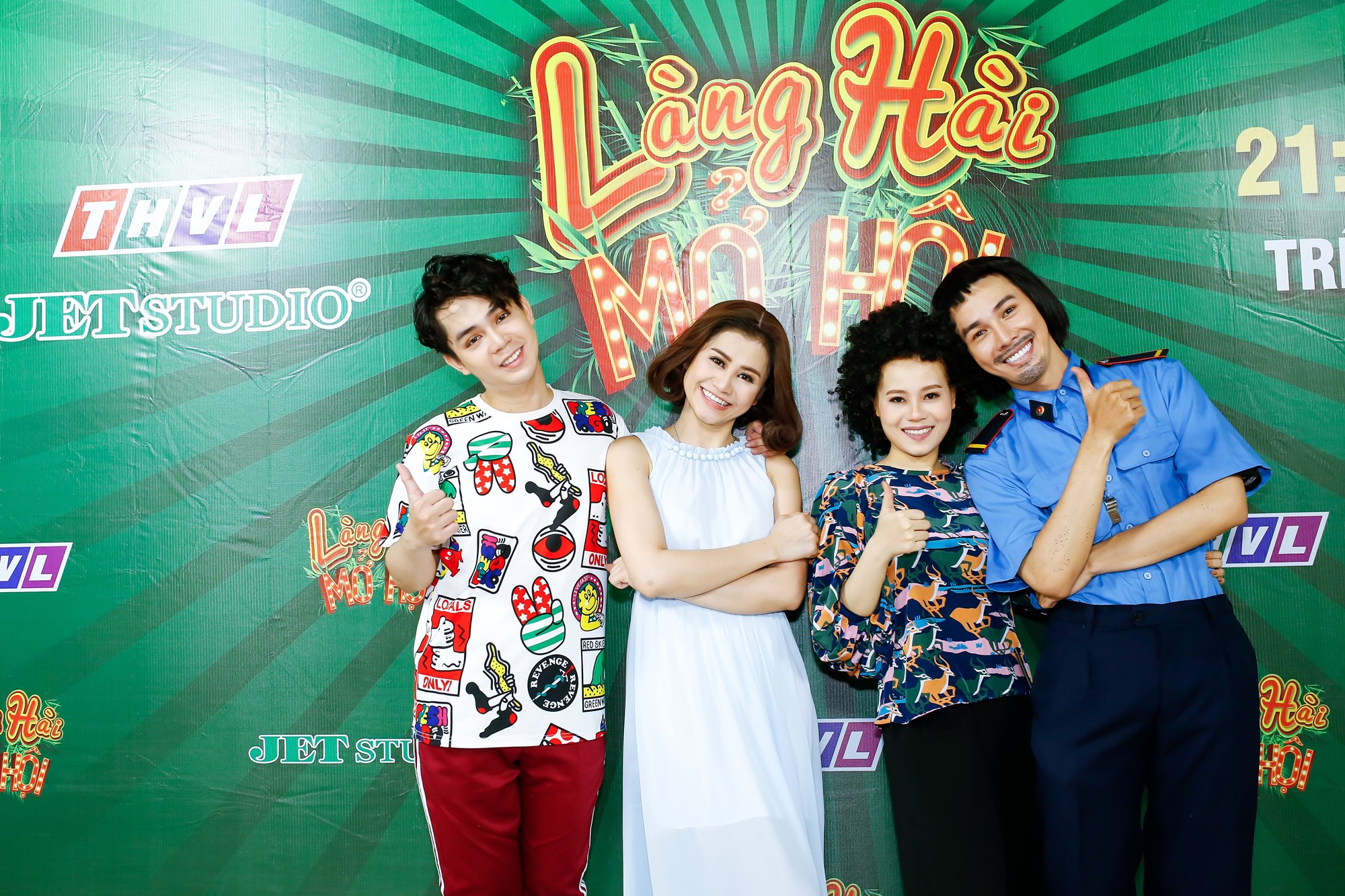 Việt Hương l&agrave;m b&agrave; mai, se duy&ecirc;n cho th&iacute; sinh L&agrave;ng H&agrave;i Mở Hội - Ảnh 1.