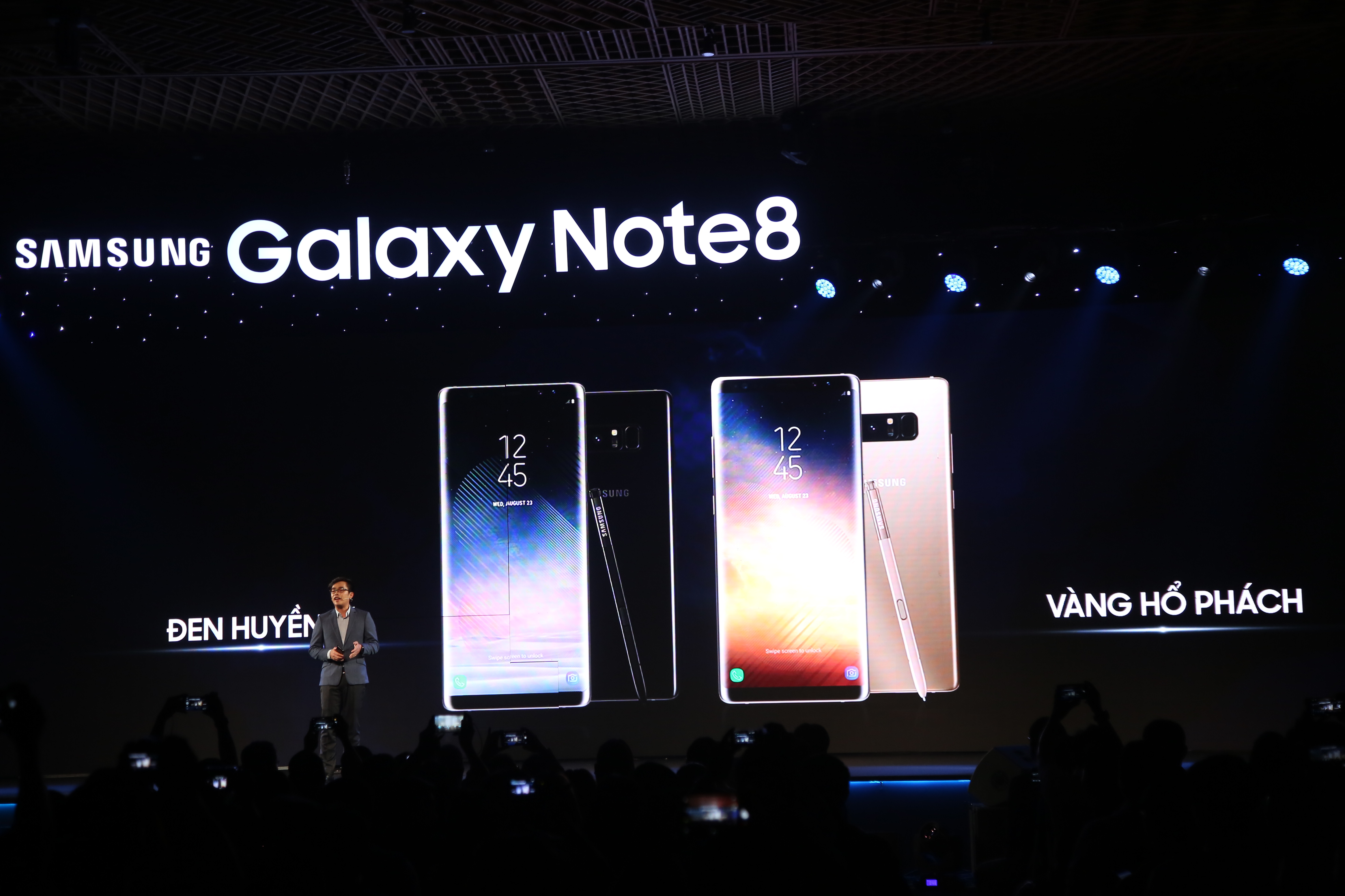Galaxy Note8: Đối trọng với iPhone X