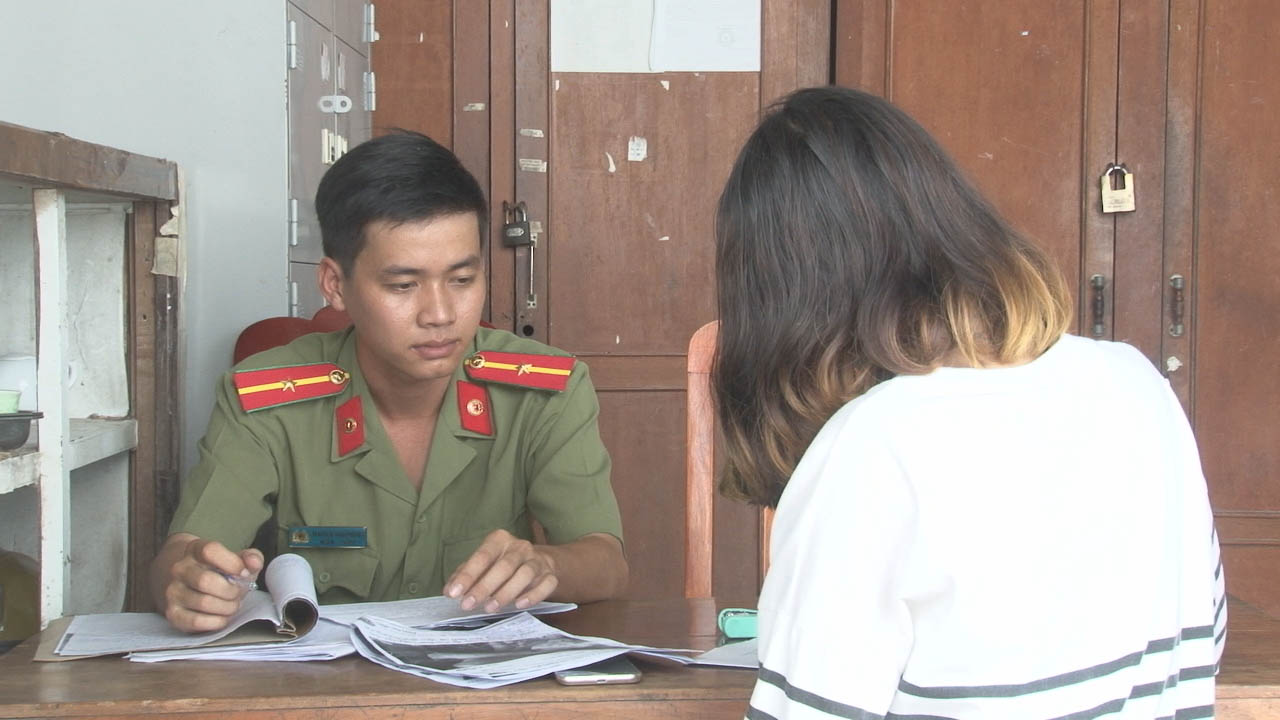 Th&ecirc;m 1 thiếu nữ tung tin bị kẻ biến th&aacute;i rạch tay để c&acirc;u like - Ảnh 1.